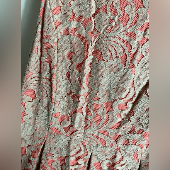 Lord & Taylor sleeveless Lace Dress - Picture 6 of 7